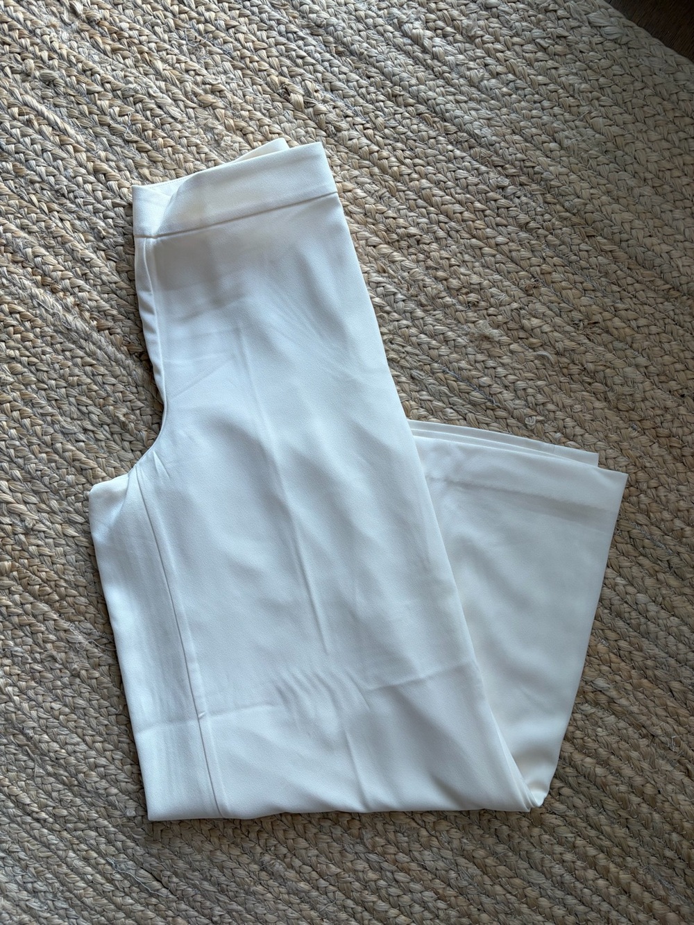 The dramatic wide leg crêpe pant - Picture 7 of 13